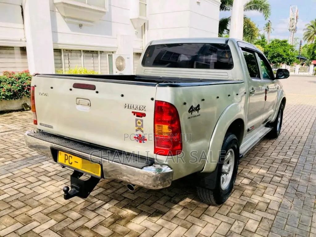 Toyota Hilux 2011 Pickup (Used)