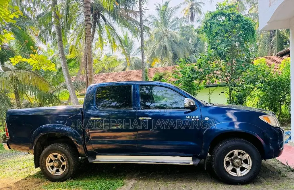 Toyota Hilux 2007 Pickup (Used)