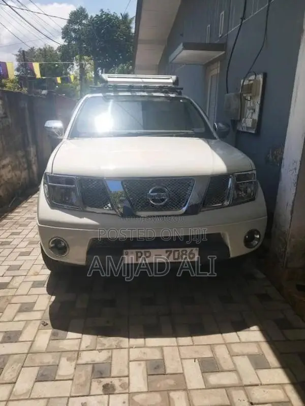 Nissan Navara 2010 Pickup (Used)