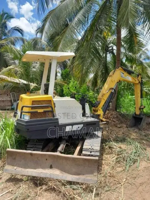 Yanmar E27 1998 Heavy-Duty (Used)