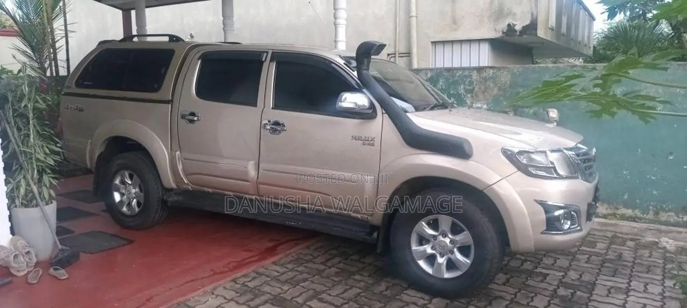 Toyota Hilux 2011 Pickup (Used)