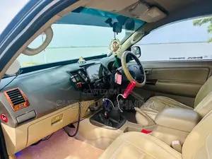 Toyota Hilux 2009 Pickup (Used)