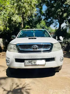 Toyota Hilux 2013 Pickup (Used)