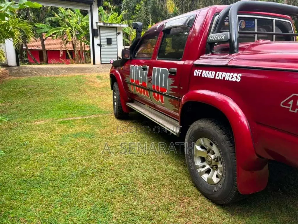 Toyota HILUX SSR X LN107 1992 Pickup (Used)