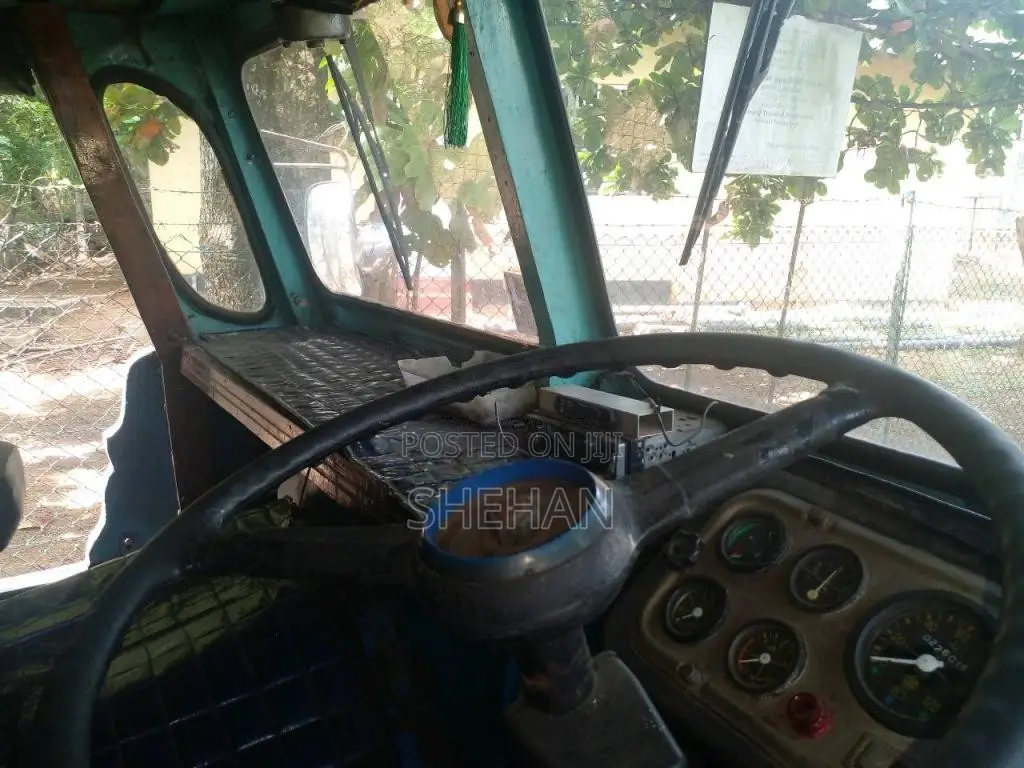 Ashok-Leyland Leyland 1985 Heavy-Duty (Used)