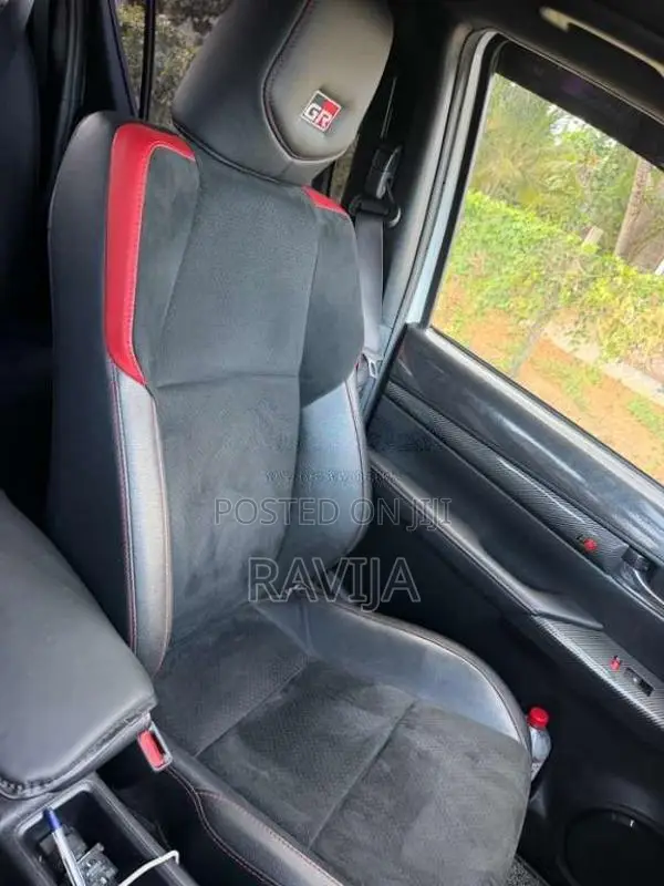 Toyota Hilux Gr 2023 Pickup (Used)