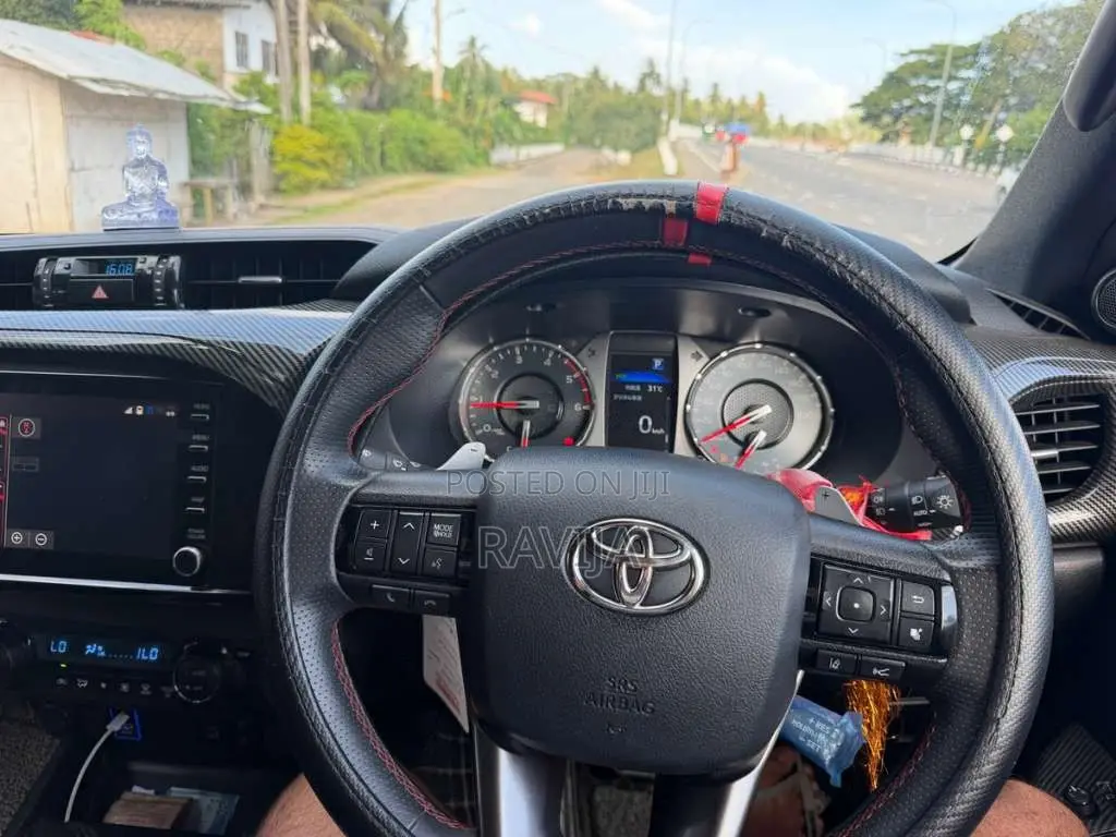 Toyota Hilux Gr 2023 Pickup (Used)