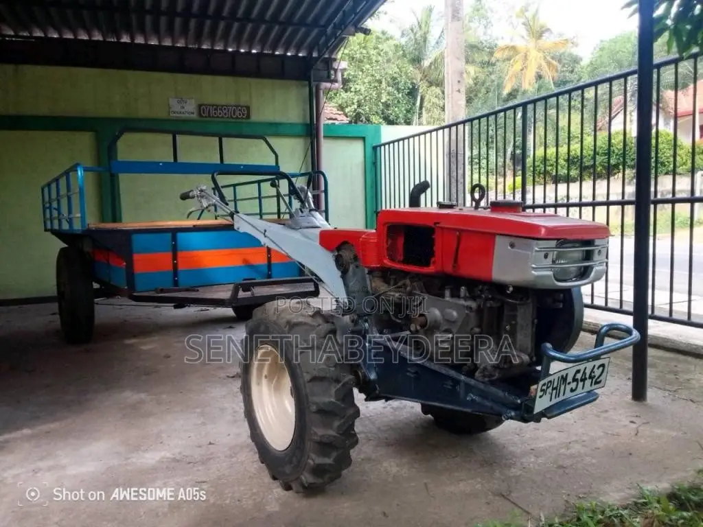 Kubota K 700 1985 Tractor (Used)