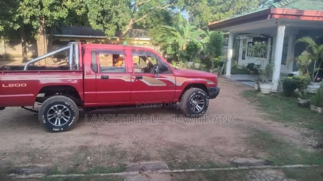 Mitsubishi L200 1992 Pickup (Used)