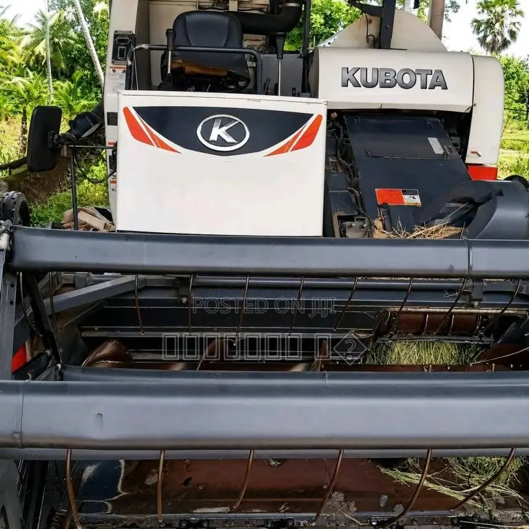 Kubota DC 70G Plus 2022 Tractor (Used)