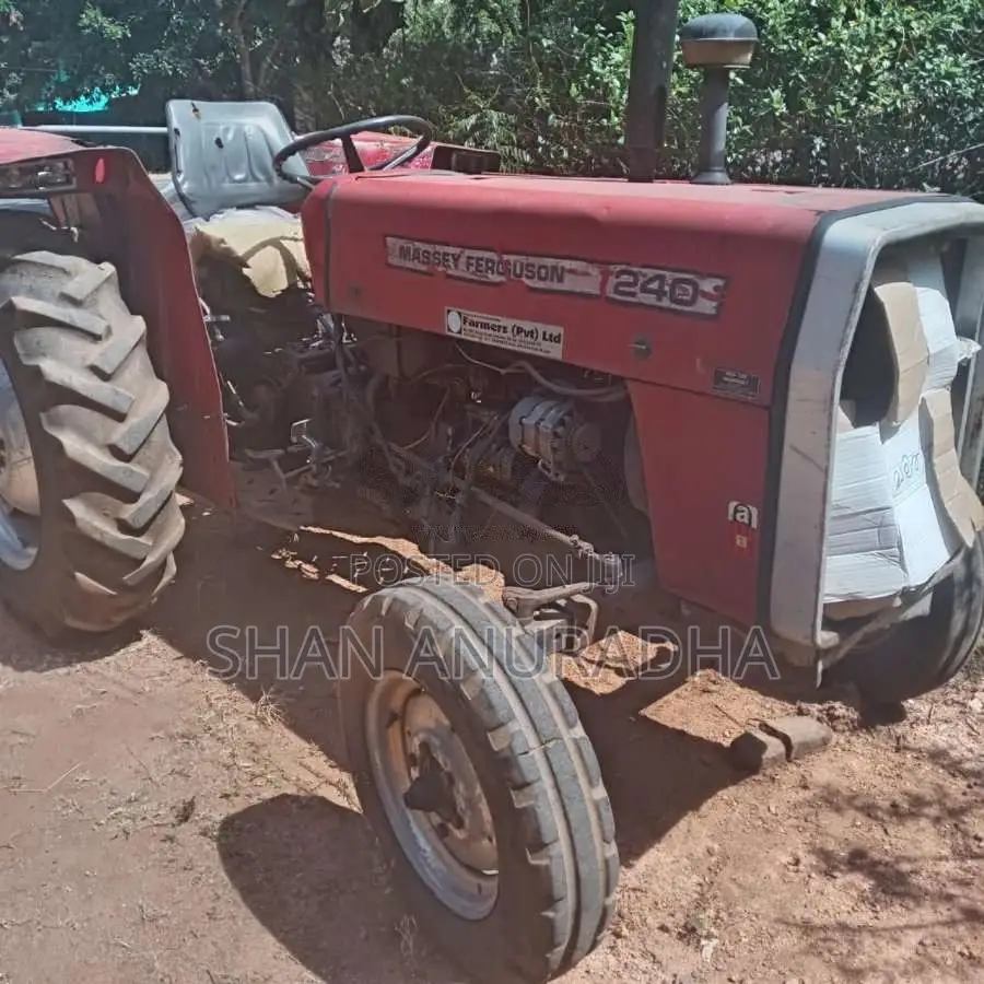 Massey-Ferguson 240 2016 Tractor (Used)