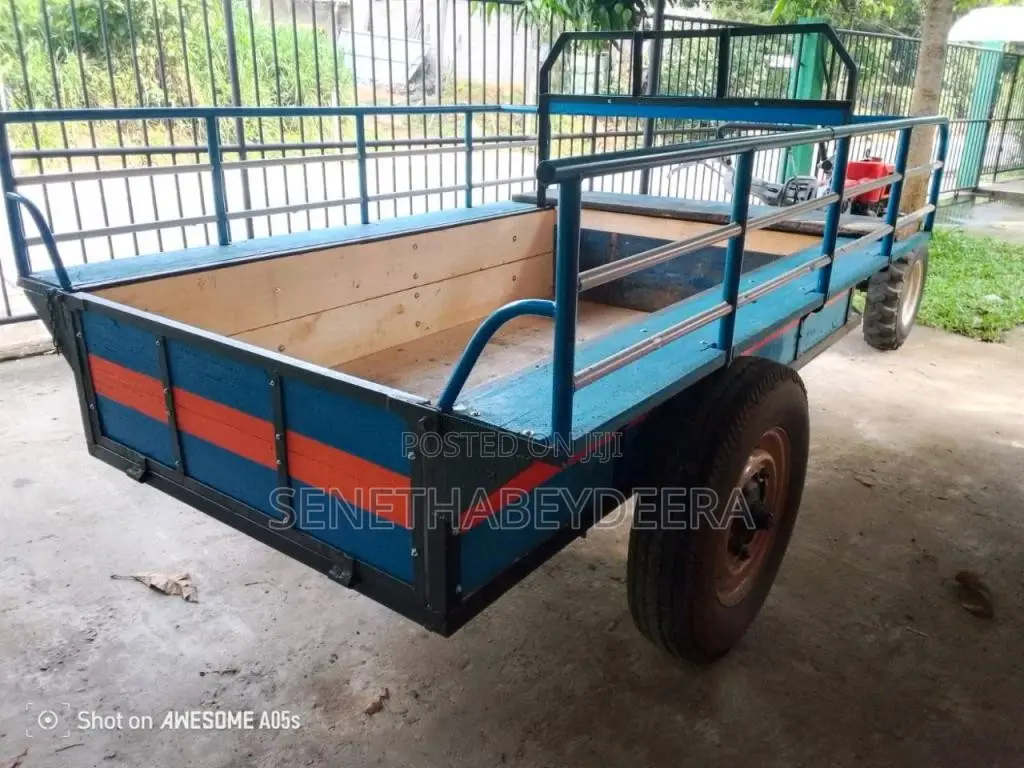 Kubota K 700 1985 Tractor (Used)
