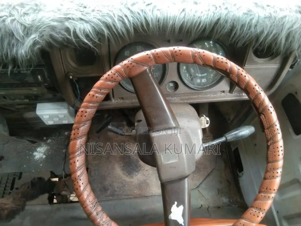 Mitsubishi Rosa 1984 Bus (Used)