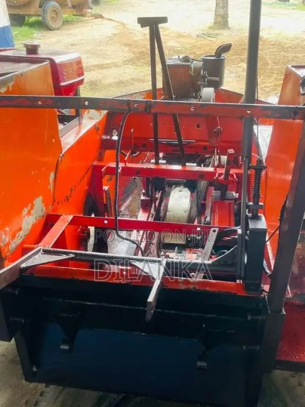 Kubota Boat 2024 Tractor (Used)