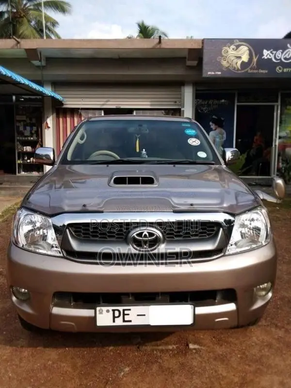Toyota Hilux Vigo G Grade 2008 Pickup (Used)