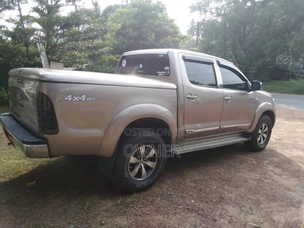 Toyota Hilux Vigo G Grade 2008 Pickup (Used)