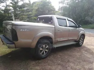 Toyota Hilux Vigo G Grade 2008 Pickup (Used)