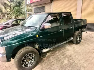 Nissan DCAB 1995 Pickup (Used)