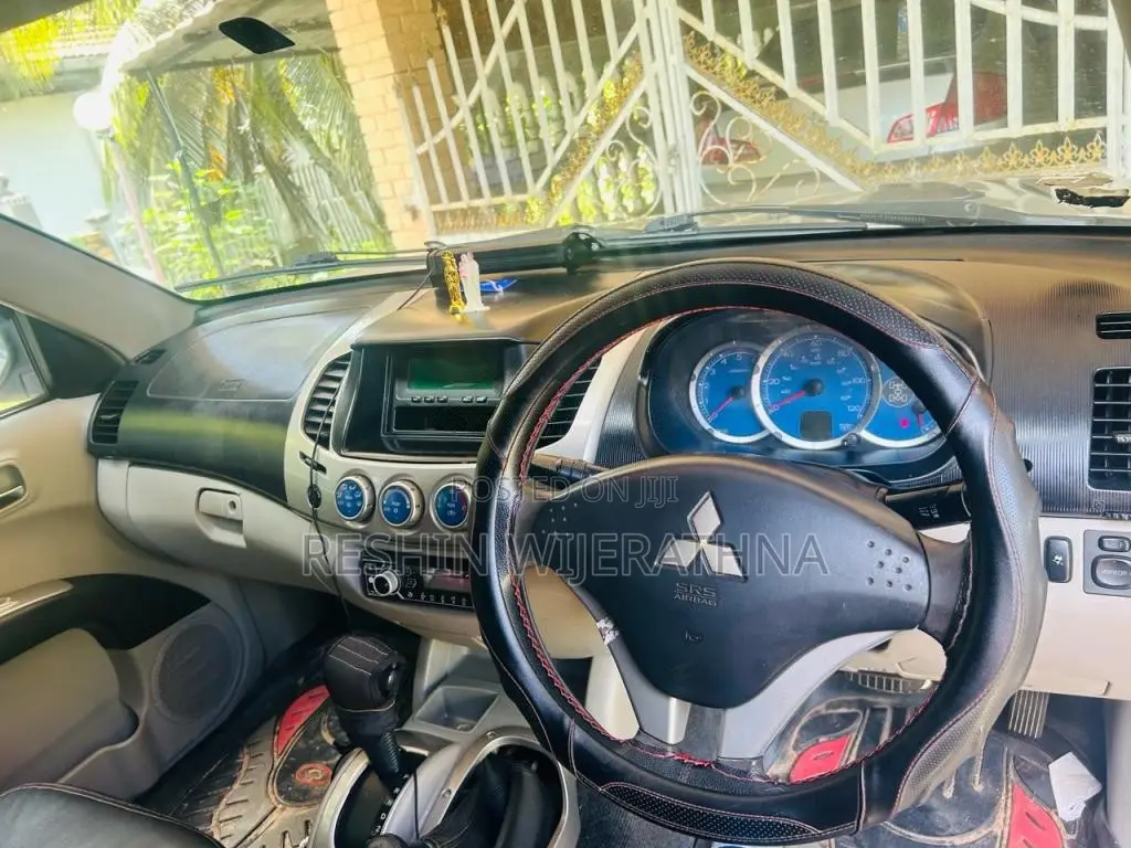 Mitsubishi L200 Uk Version 2007 Pickup (Used)