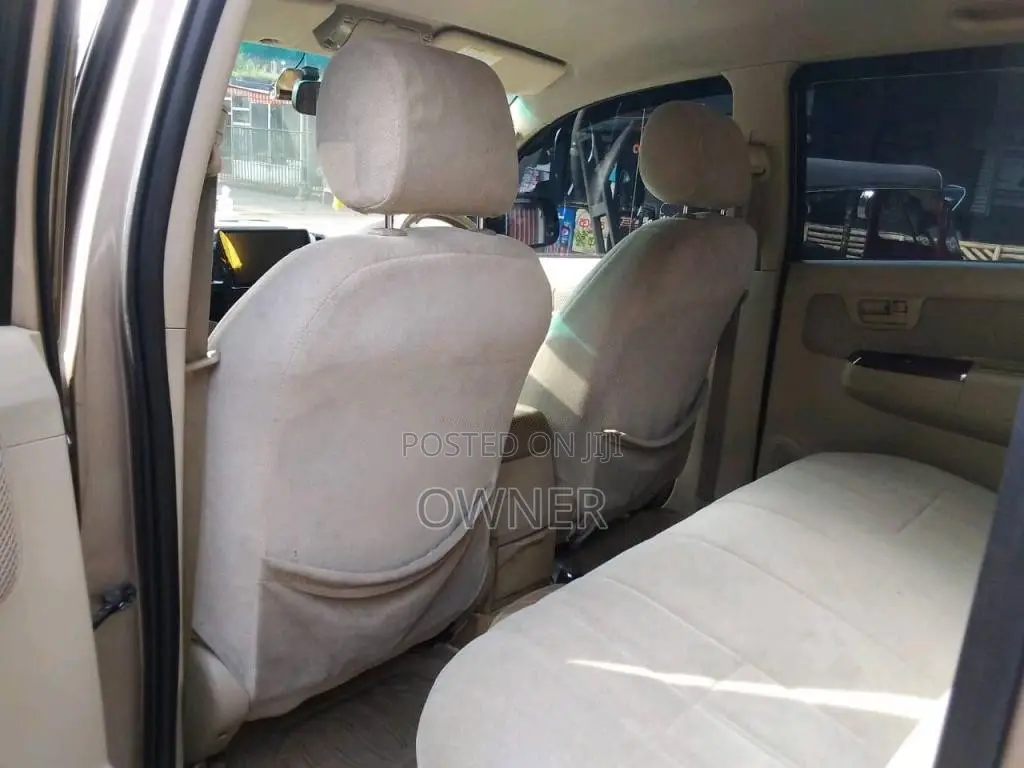 Toyota Hilux Vigo G Grade 2008 Pickup (Used)
