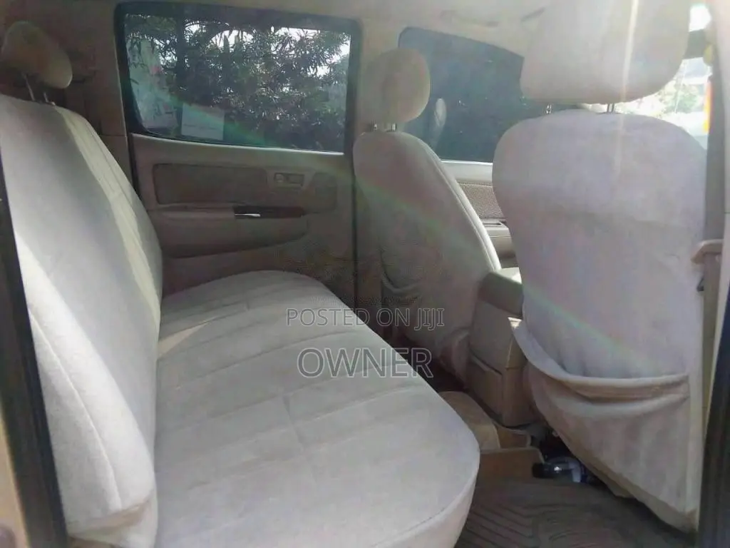 Toyota Hilux Vigo G Grade 2008 Pickup (Used)