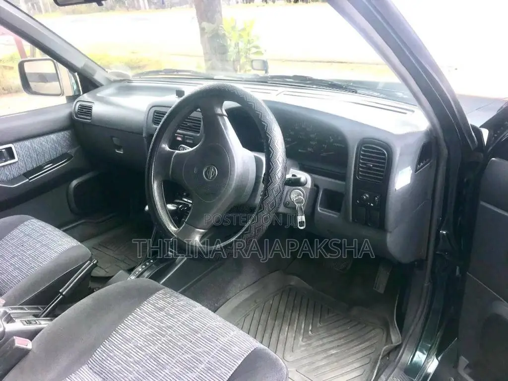 Nissan DCAB 1995 Pickup (Used)