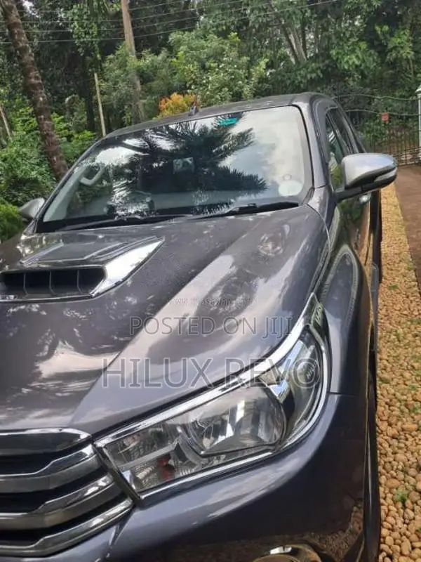 Toyota Hilux REVO 2017 Pickup (Used)
