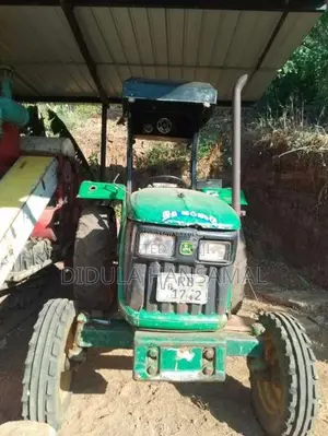 John-Deere 5310 2012 Tractor (Used)