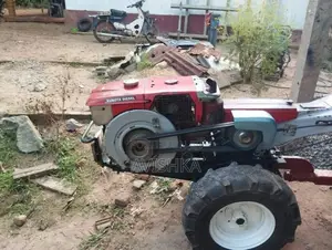 Kubota K700 2008 Tractor (Used)