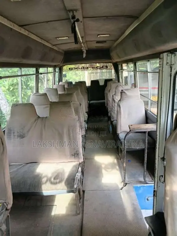 Mitsubishi Rosa 1988 Bus (Used)