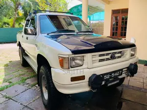 Toyota Hilux 1992 Pickup (Used)