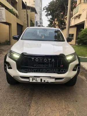 Toyota Hilux 2024 Pickup (Used)