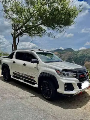 Toyota Hilux Rocco 2020 Pickup (Used)