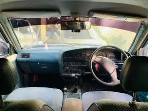 Toyota Hilux 1992 Pickup (Used)