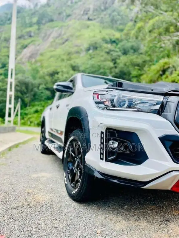 Toyota Hilux Rocco 2020 Pickup (Used)