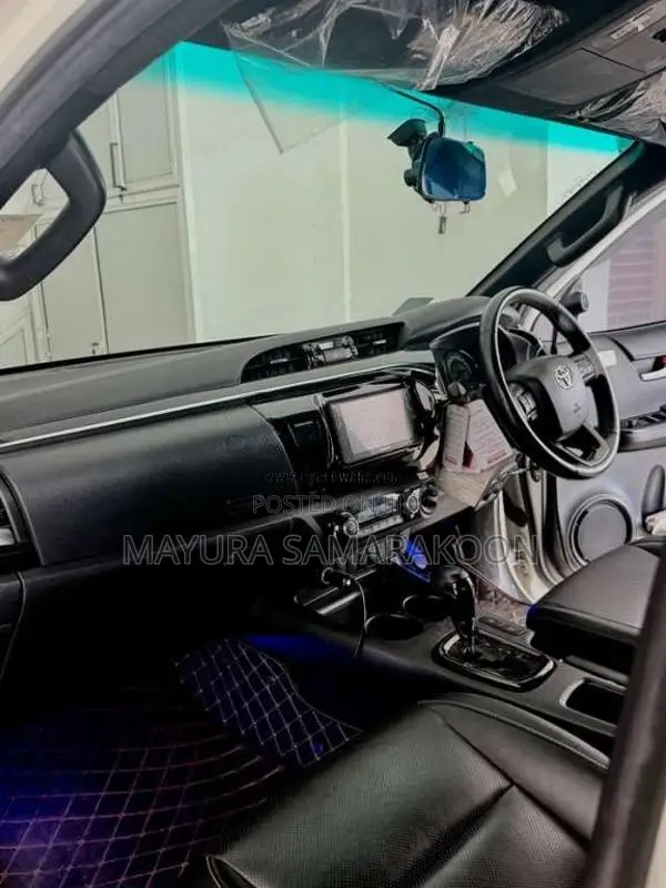 Toyota Hilux Rocco 2020 Pickup (Used)