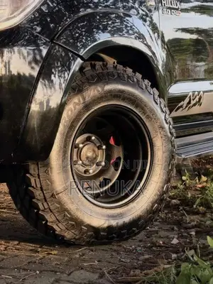 Toyota Hilux 2009 Pickup (Used)
