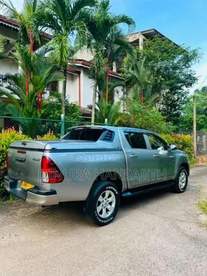 Toyota Hilux 2016 Pickup (Used)