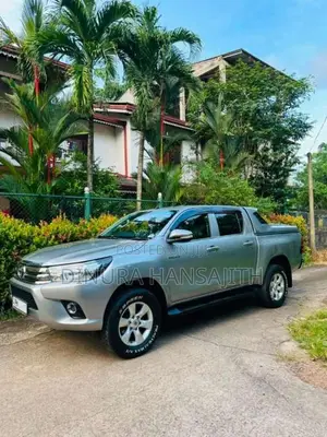 Toyota Hilux 2016 Pickup (Used)