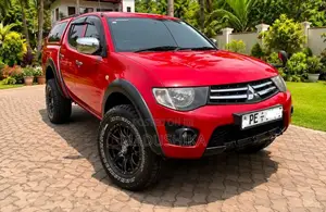 Mitsubishi L200 2013 Pickup (Used)