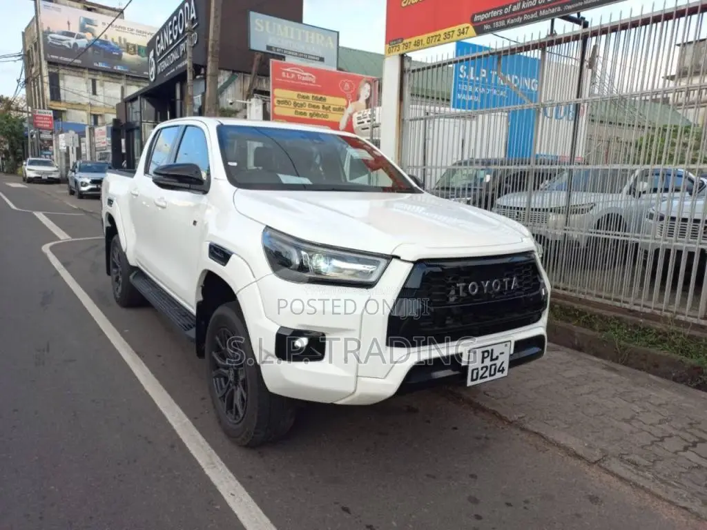 Toyota Hilux 2023 Pickup (Used)