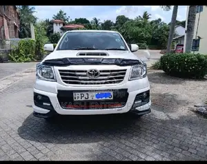 Toyota Hilux 2015 Pickup (Used)