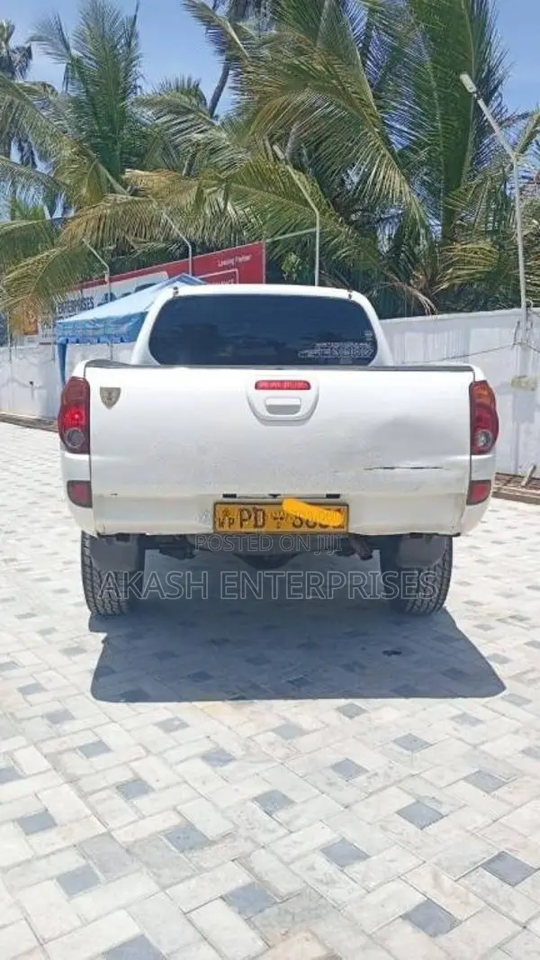 Mitsubishi L200 2008 Pickup (Used)