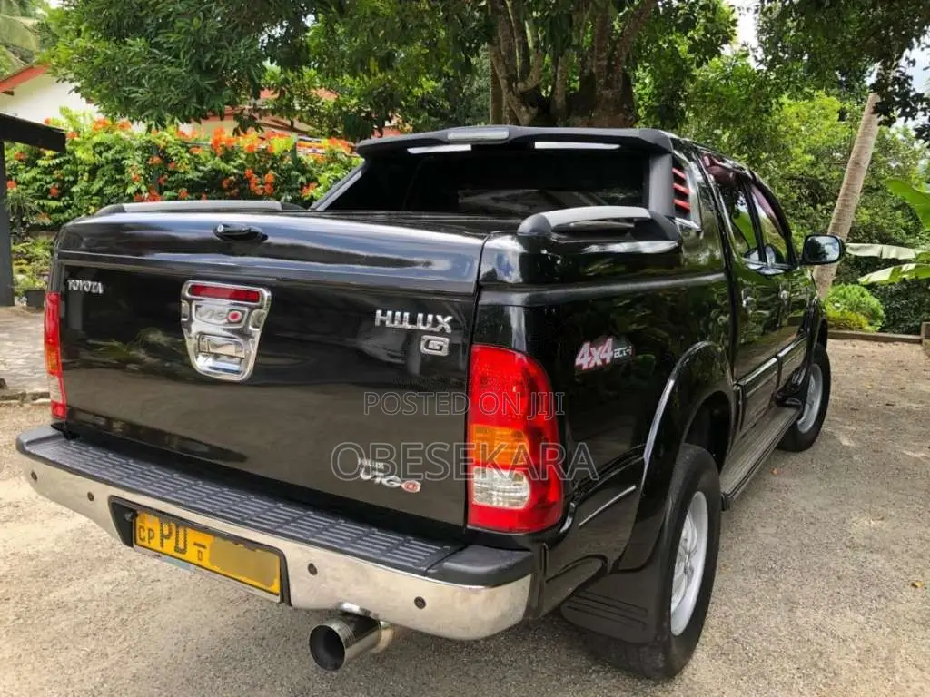 Toyota Hilux Vigo 2006 Pickup (Used)
