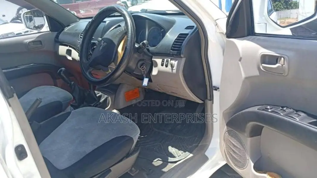 Mitsubishi L200 2008 Pickup (Used)