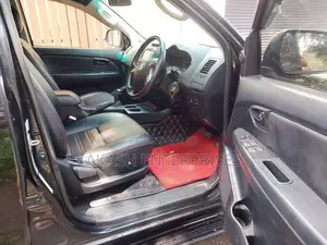 Toyota Hilux 2015 Pickup (Used)