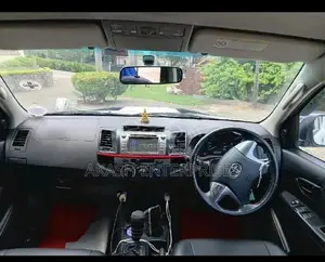Toyota Hilux 2015 Pickup (Used)
