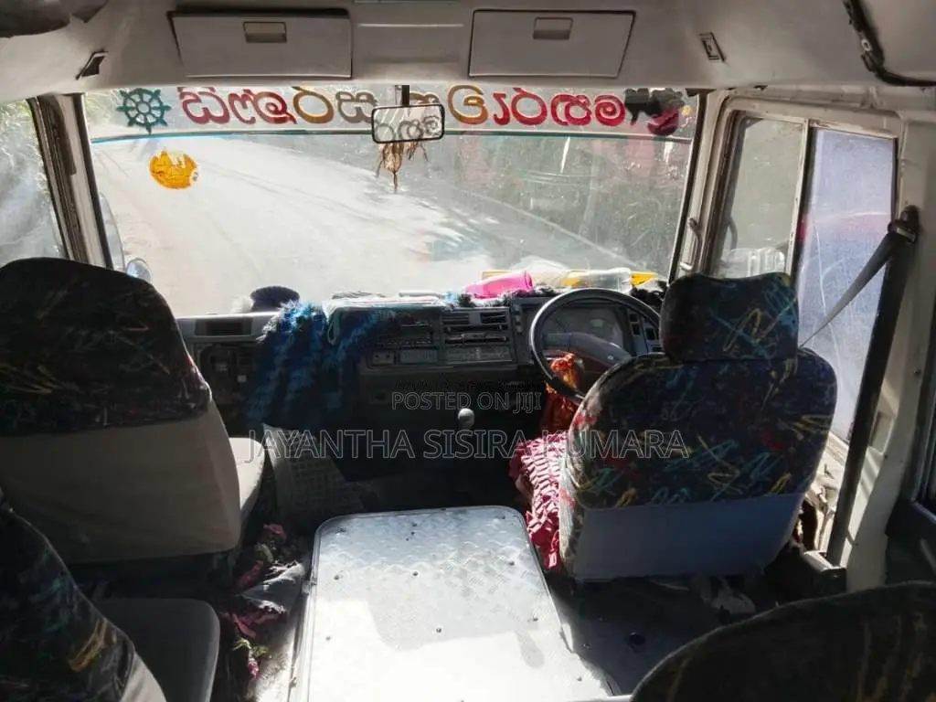 Mitsubishi Rosa 1996 Bus (Used)