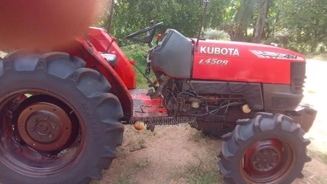 Kubota L4508 2015 Tractor (Used)