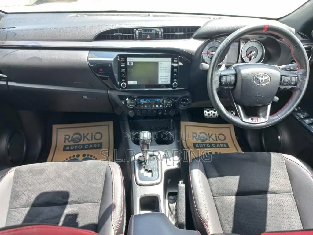 Toyota Hilux 2023 Pickup (Used)